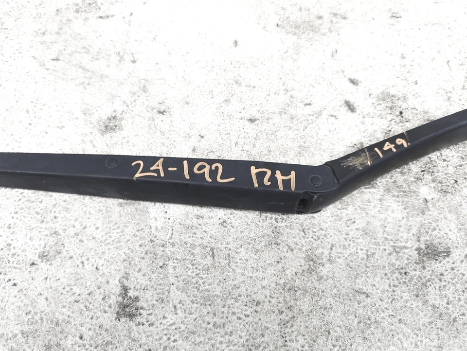 Brazo limpiaparabrisas pasajero derecho Hyundai Elantra 2011-2016 98320-3X500 Foto 3 de 4