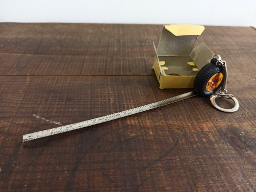 VINTAGE RARE NOVOPAN MINI TAPE MEASURE WHEEL CAR ADVERTISING KEYCHAIN - GERMANY - Picture 8 of 12
