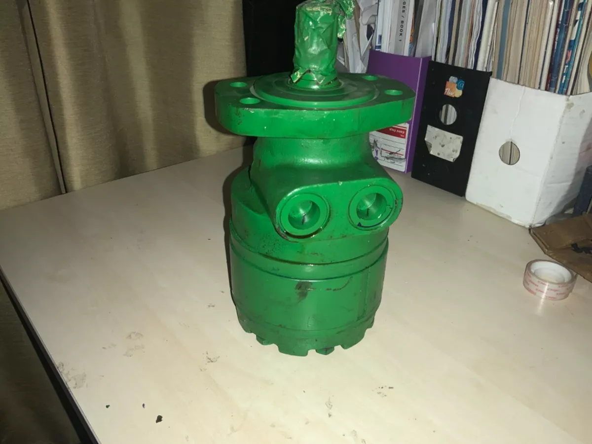NEW NOS FITS JOHN DEERE HYDRAULIC MOTOR AN193784 7660 9960 9965 