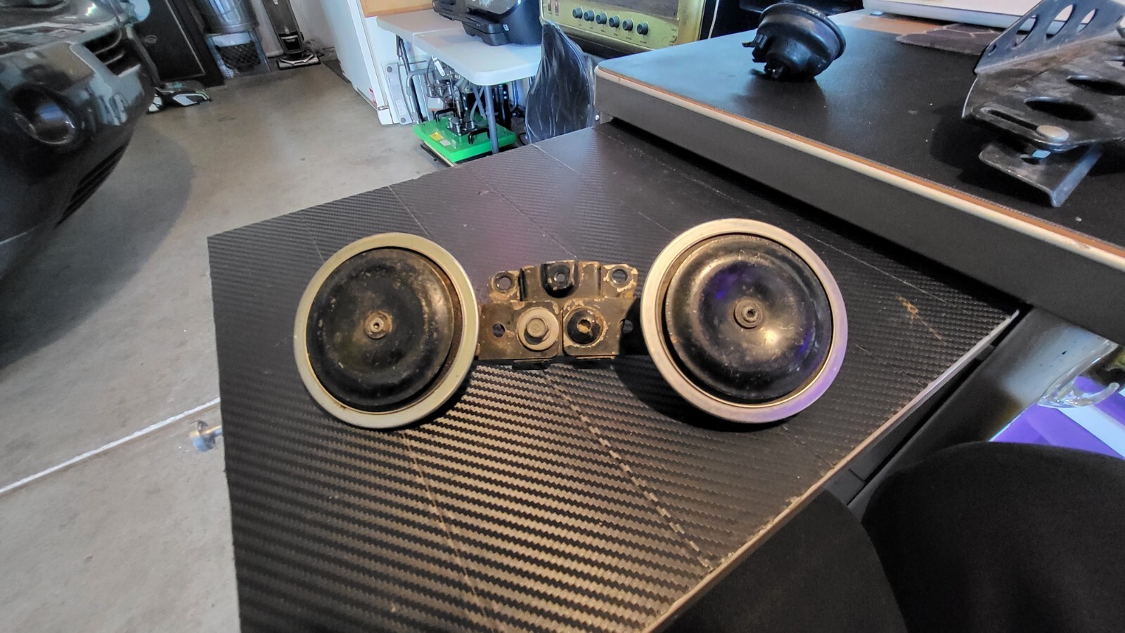 Picture 1 of 2