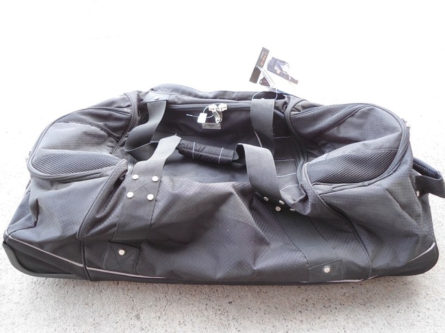 high sierra wheeled duffel with backpack straps