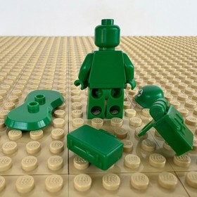LEGO Toy Story: Green Army Man Medic BACKPACK, KIT toy002, 7595, ON PATROL, 2010