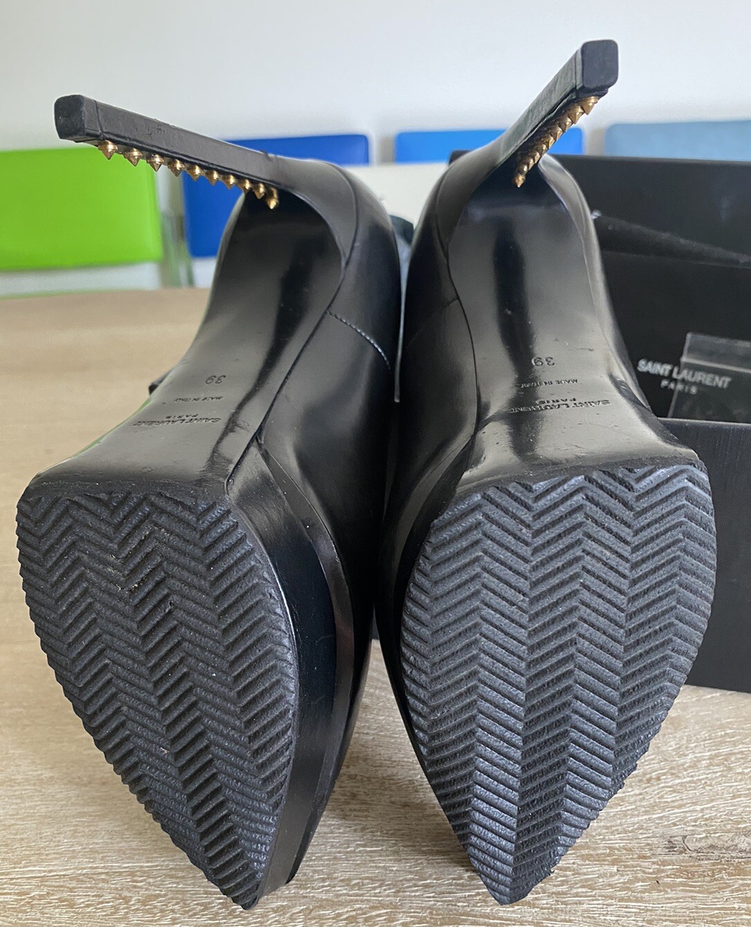 YSL Saint Laurent Janis decolte con borchie nere taglia 39