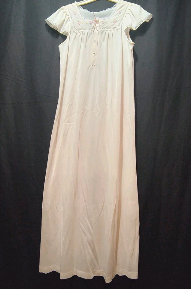 Винтажная белая ночная рубашка макси JC Penney нежный кружевной акцент цветочный нейлон средний размер - Изображение 3 из 4