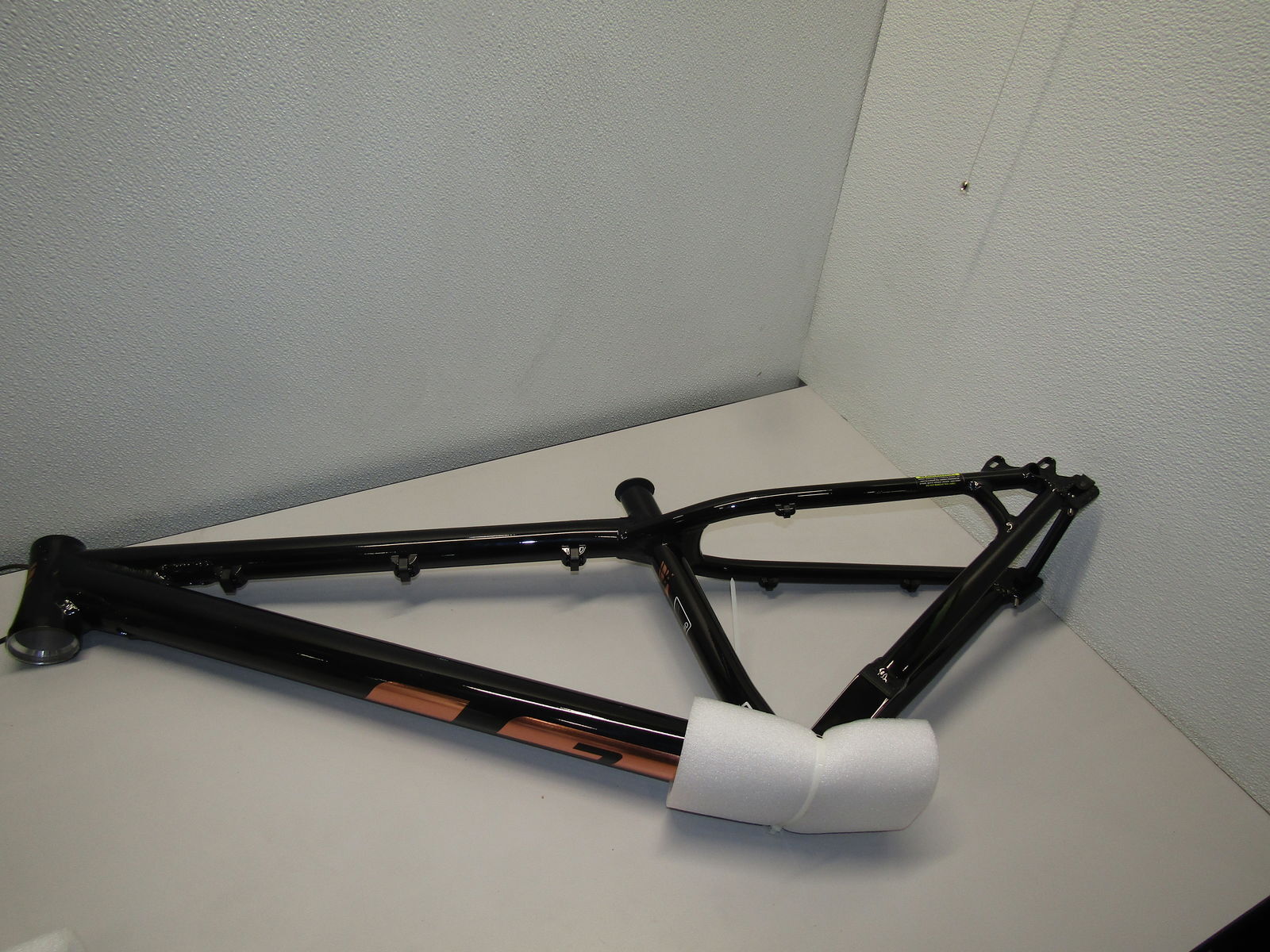 GT Bicycles 26 Inch LaBomba Frame MD Size Black
