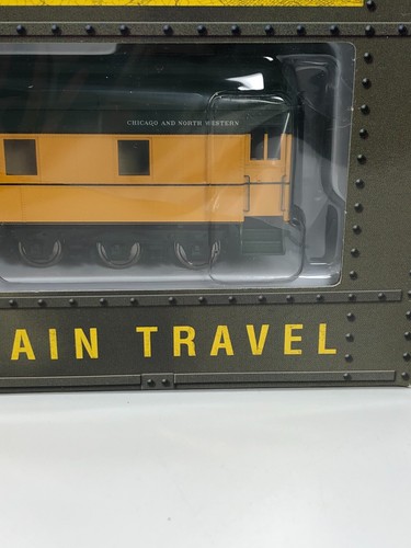 Walthers HO Heavyweight Pullman 12-1 Plan 3410A Chicago & Northwestern 932-10006 - Picture 9 of 9
