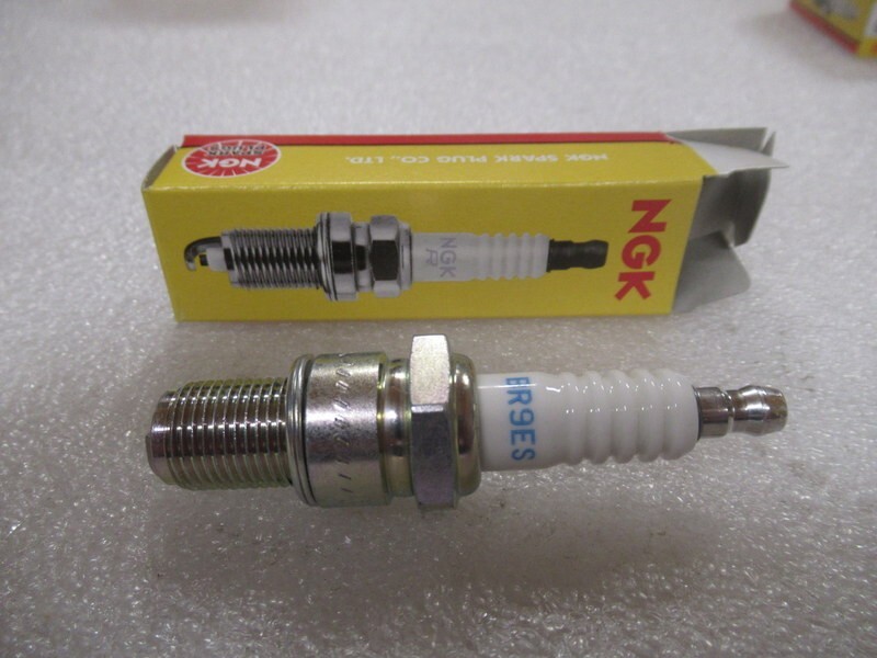 S21 Genuine NGK BR9ES 5722 Spark Plug OEM New Factory Boat Parts