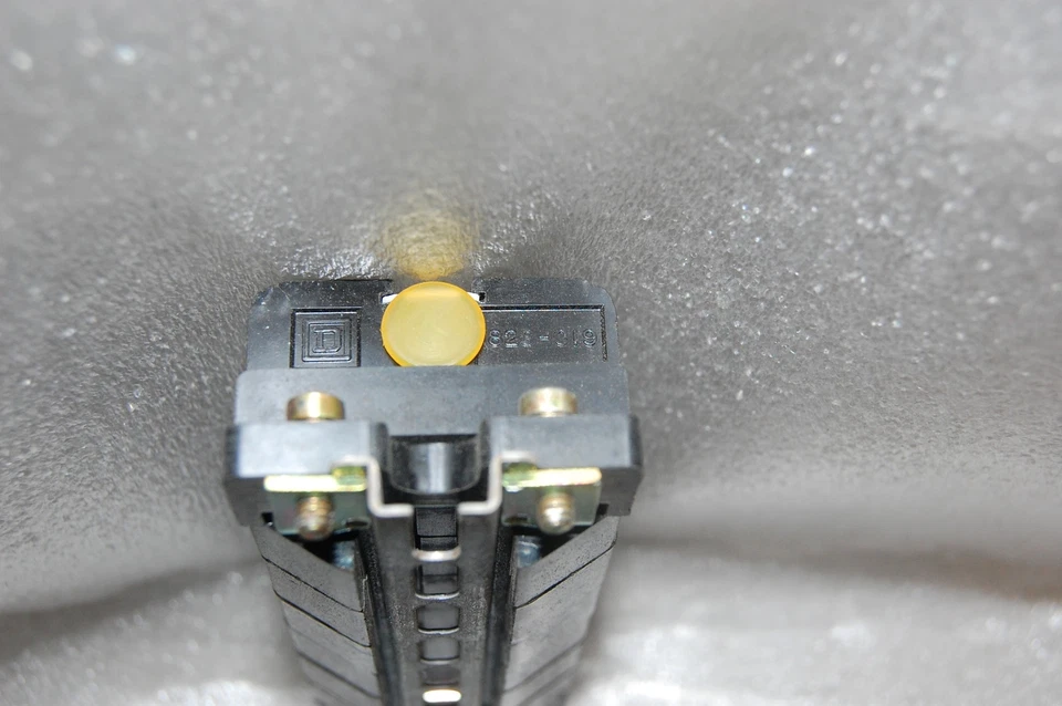 Square D Terminal Block 9080 C-6 - Image 4 of 4