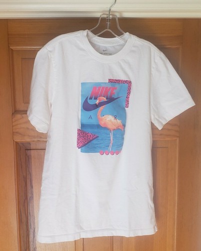 فوضى ميدان يرتجف nike flamingo shirt 