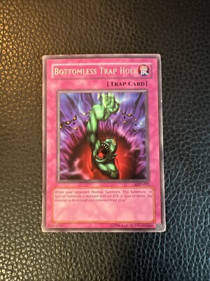 Yu-Gi-Oh! Bottomless Trap Hole Legacy of Darkness LOD-092 Unlimited Y1 Rare LP