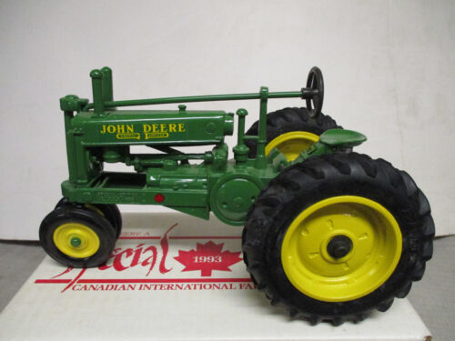 Ertl John Deere Model A Toy Tractor "1993 Canadian Farm Show" 1/16 Scale, NIB - Picture 2 of 9