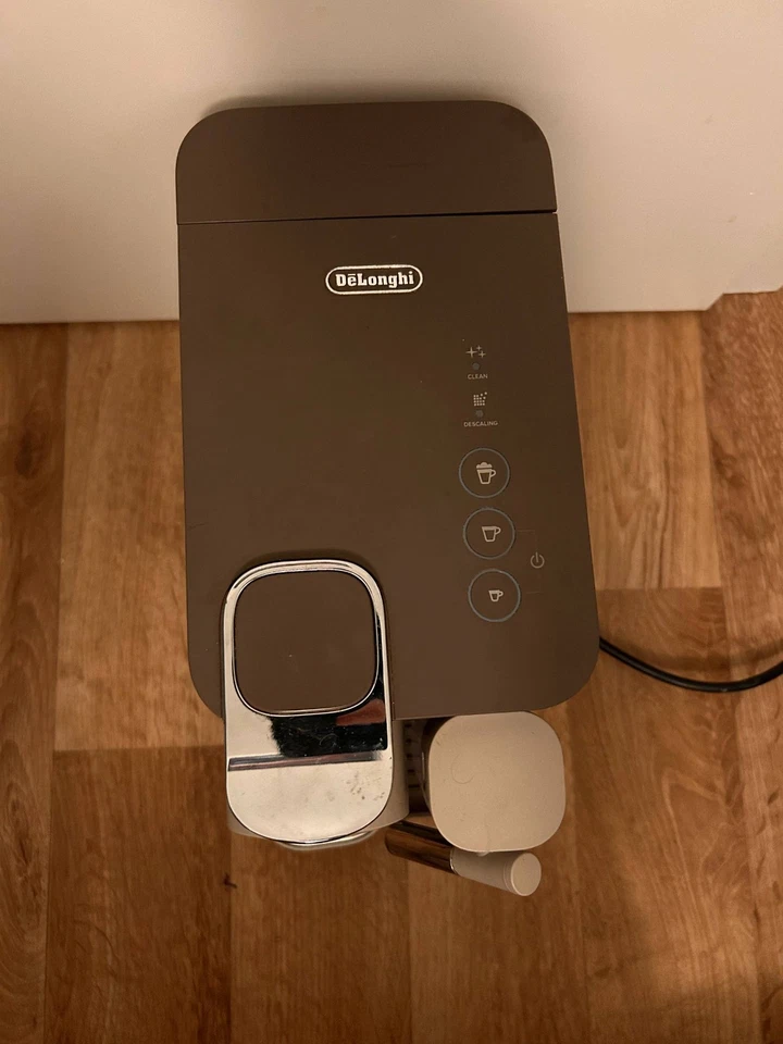 De'Longhi Nespresso Lattissima One, Foto 2 von 2