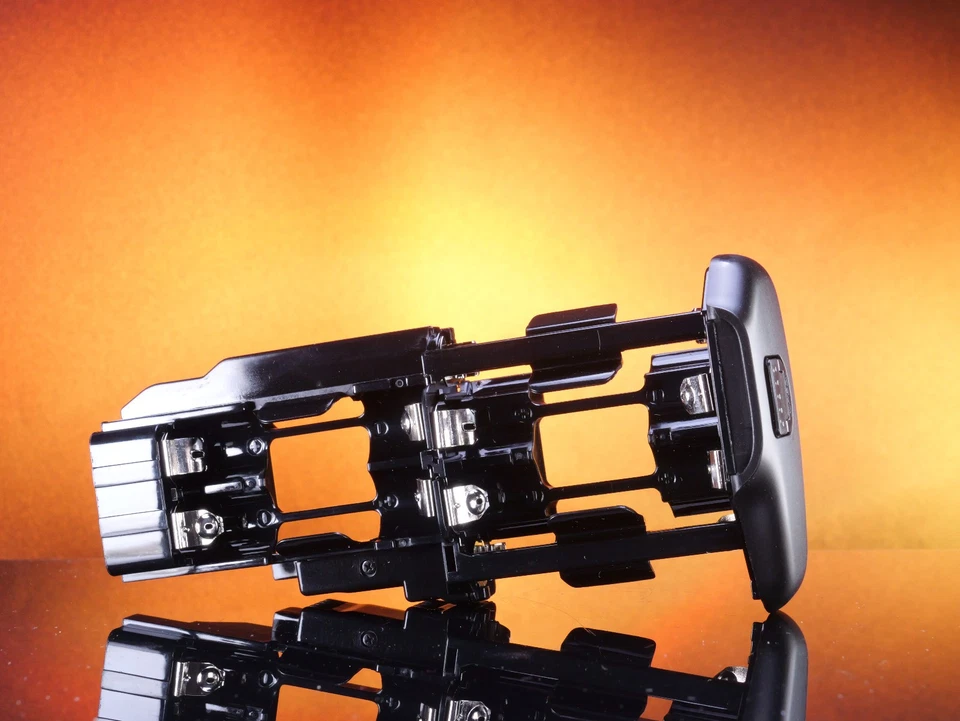 Empuñadura de batería Meike MK-D60 para Canon 60D/60Da Foto 3 de 4