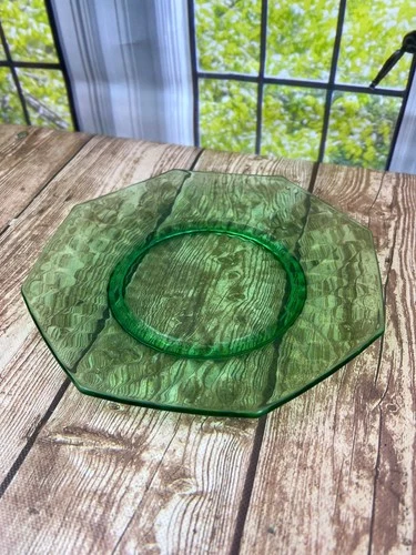 Green Glass Diamond Depression glass Salad Plate 7 3/8" textured