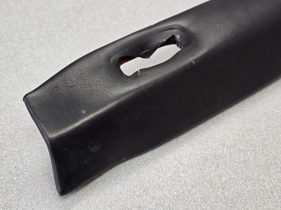 BONITO USADO ORIGINAL PORSCHE 911 LADO DEL CONDUCTOR NEGRO TARGA SUPERIOR CUBIERTA DE CIERRE ACOLCHADA 2 Foto 2 de 4