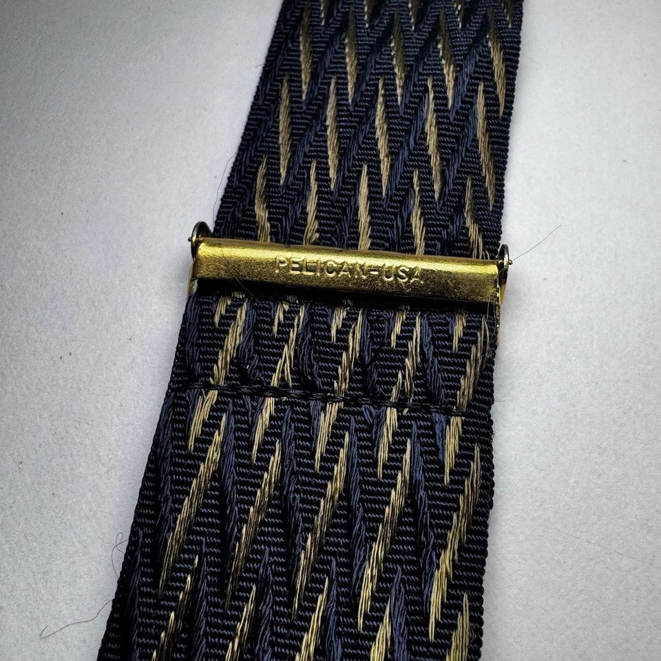 Pelican EE. UU. Tirantes Clip En Azul Oscuro con Patrón Bronceado Ajustable Clips Dorados  Foto 3 de 4