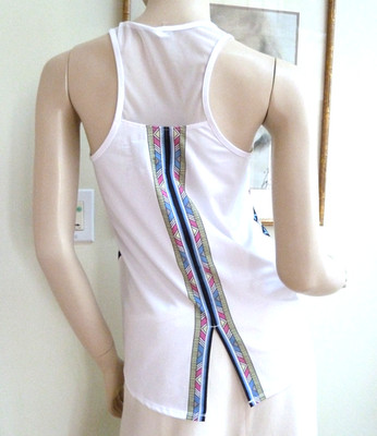 Lucky in Live Tank Top XS Athletic Golf Tennis PIckleball White Aztek Stripe