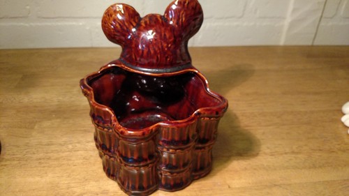 VINTAGE HAEGER BEAR PLANTER WITH GLASS EYES - Picture 2 of 9