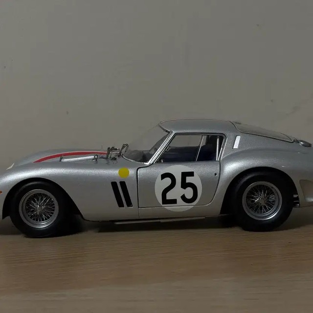 Gosh Ferrari 250 GTO High-End Diecast Model with Minor Flaws
