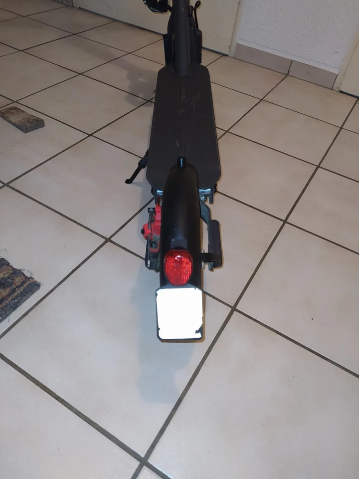 E-Roller mit straßenzulassung 20 kmh  170€ - Bild 2 von 4