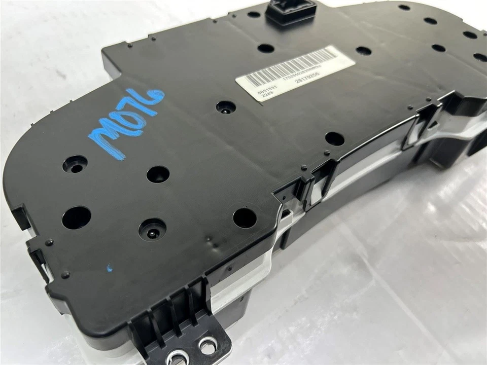 2008-2009 GMC Sierra 2500 Speedometer Cluster MPH US Market OEM - Image 2 of 4