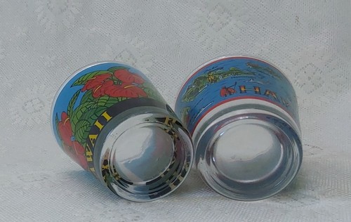 2er Set mehrfarbige Hawaii Schnapsgläser 2 3/8" hoch mit umliegenden Designs - Bild 6 von 6