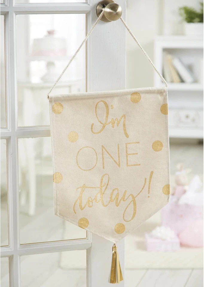 Nuevo Mud Pie 1er Cumpleaños “Soy Uno Hoy” Letra Dorada Lienzo Bandera Bandera 17”x14” Foto 2 de 4