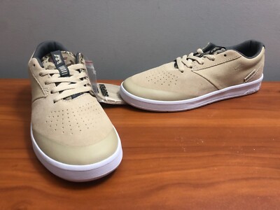 C75 サイズ　グレイッシュモカ Adjustable Handle Hard Shell Suitcase 75L | Travel Luggage | MUJI USA