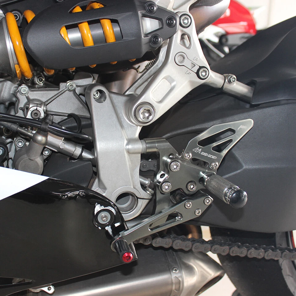 MAD-MOTO Rearset Foot Pedals Foot pegs For DUCATI PANIGALE 1299 R/S 2015-2018 GY - Imagem 3 de 4