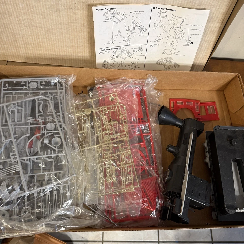 MPC The General American Steam Train 1:25 Scale Plastic Model Kit Missing parts - Image 4 of 4