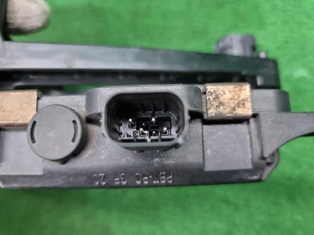 2015 Peugeot 3008 e-HDi другой модуль - Изображение 4 из 4