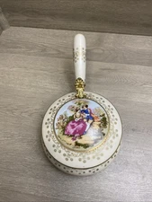 MCM Lefton Porcelain Silent Butler/ Crumb Catcher MINT Courting Couple Gold Trim