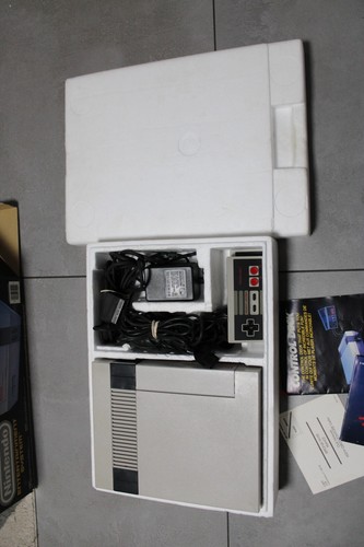 Console de Jeux NINTENDO NES FRA-3 Control deck dans sa boite complet testé ok - Imagen 17 de 24