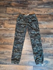 Levi's Youth Boy's Elastic Cuff Stretch Camo Jogger with Pockets, Size 14Reg