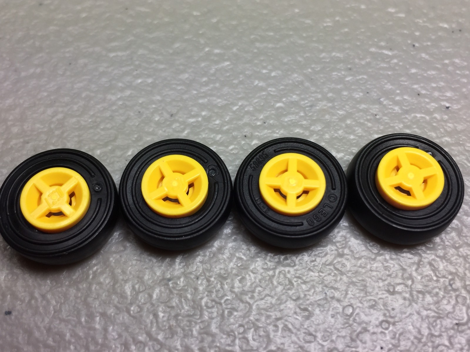 New LEGO Yellow Wheel 8mm x 6mm with Black Tire 14mm x 4mm (x4) 4624 / 59895