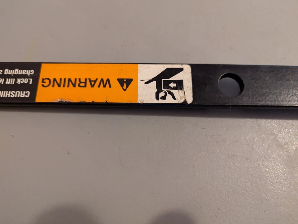 Nuevo enlace elevador cortacésped Troy-Bilt 1768718 Foto 3 de 4