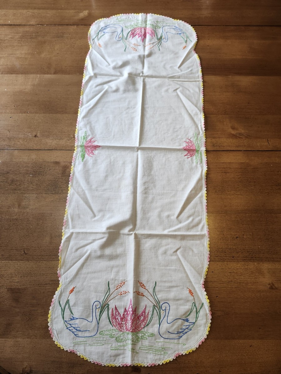 VINTAGE EMBROIDERED Beautiful Swan Dresser Scarf Or Table Doily Estate  Find! | eBay