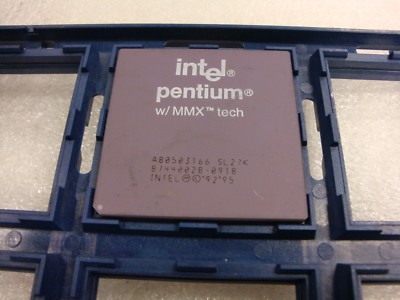 VINTAGE Intel Pentium MMX 166 A80503166 SL27K SL239 Socket 7 Processor