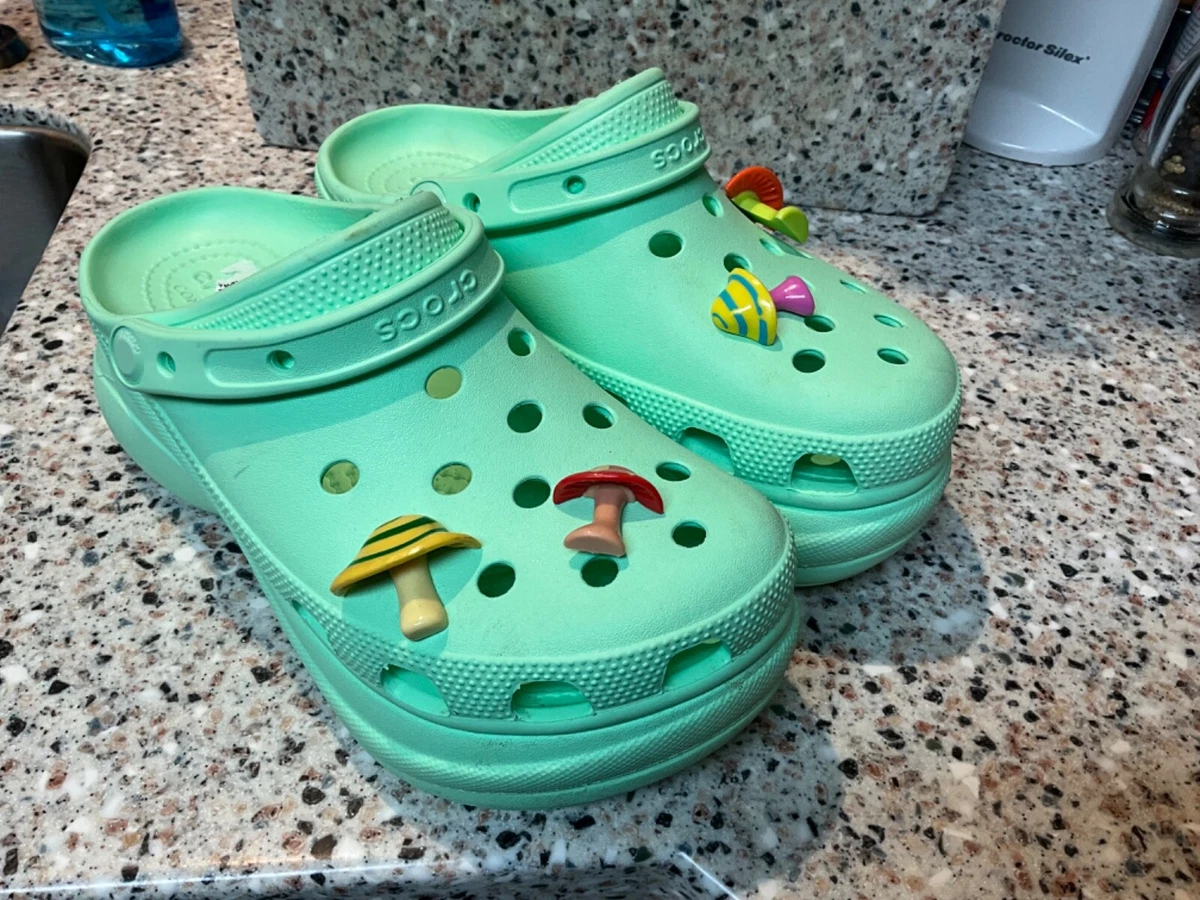 crocs bae green