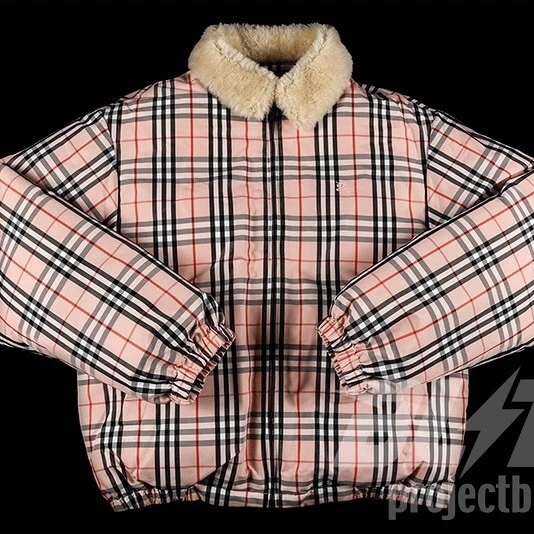 DOUDOUNE ROSE COL MOUTON SS22 SUPREME X BURBERRY TAILLE XL 2022