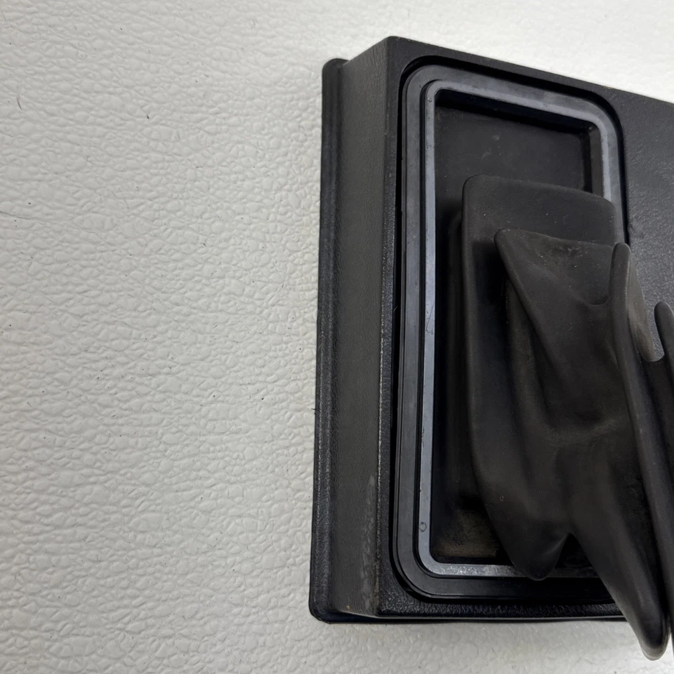 Camión Chevy GMC 1981-1987 SUV 4x4 caja de transferencia bisel de cambio bota de cambio de piso fabricante de equipos originales Foto 4 de 4