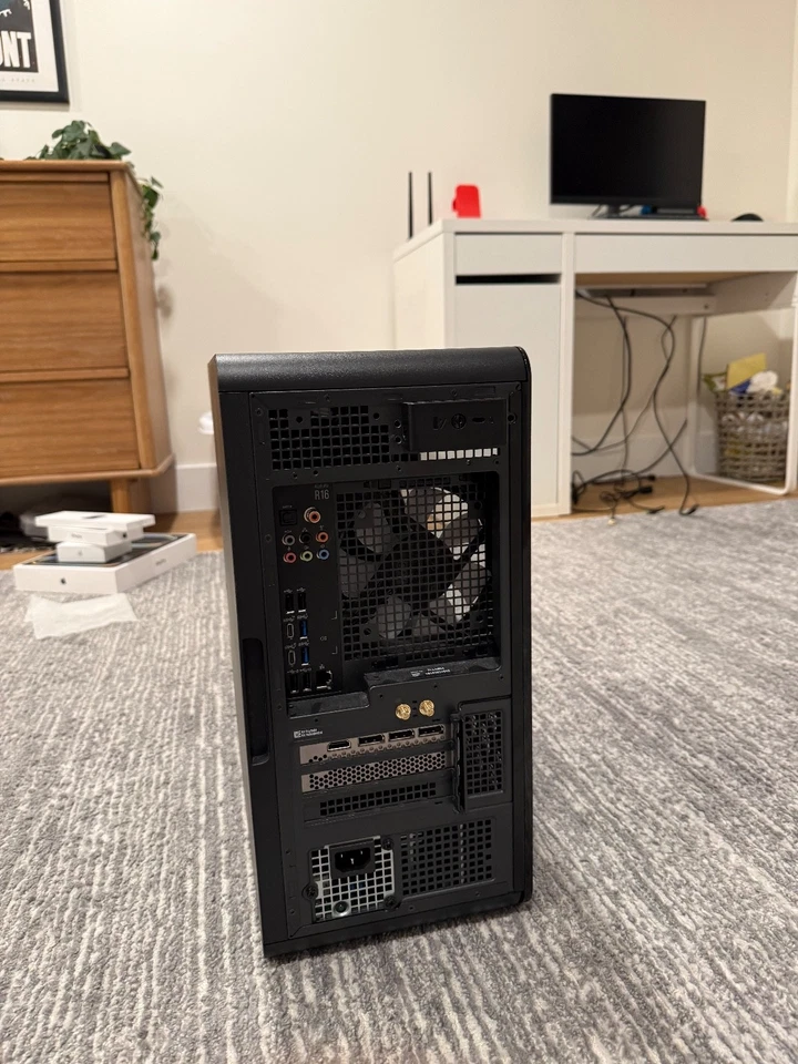 Escritorio para juegos Alienware Aurora R16 Foto 3 de 4