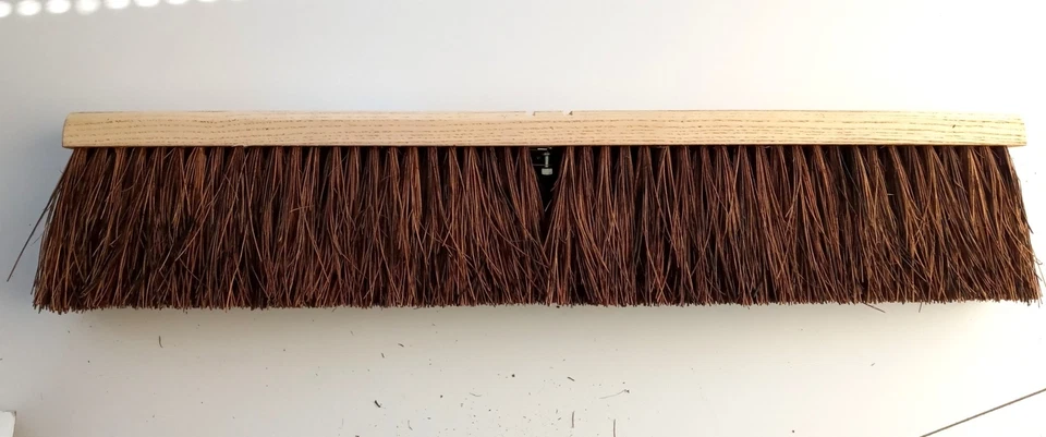 Escoba de garaje gruesa Vantage Brush 89304 24" de alta resistencia Foto 2 de 4