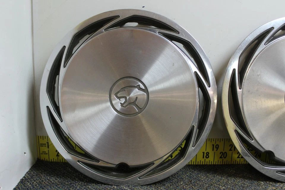 Juego de 4 tapacubos de 15" cubiertas de rueda OEM E9WY1130A 1989-1992 Mercury Cougar (2546) Foto 2 de 4