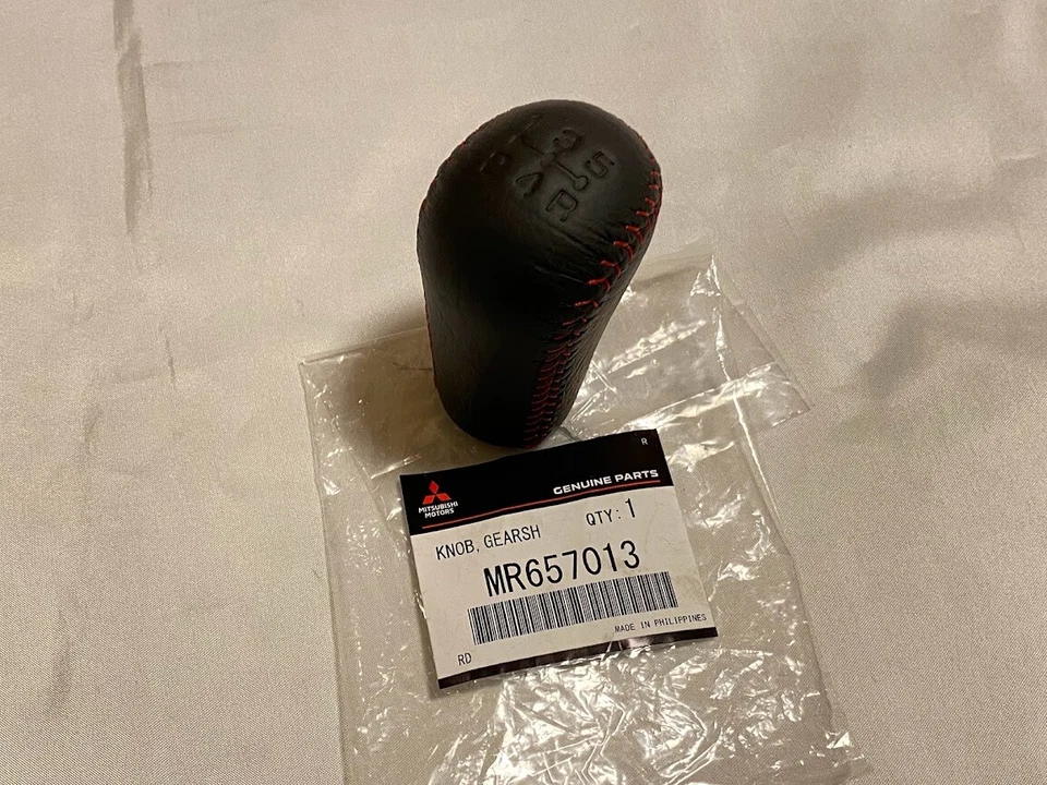 MITSUBISHI Genuino OEM Evolution VI CP9A TOMMI MAKINEN Perilla de Cambio Puntada Roja Foto 2 de 4
