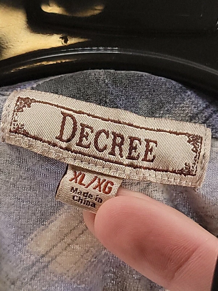 Camisa estilo informal con botones a cuadros manga gorra multicolor talla XL Decree para mujer Foto 3 de 4