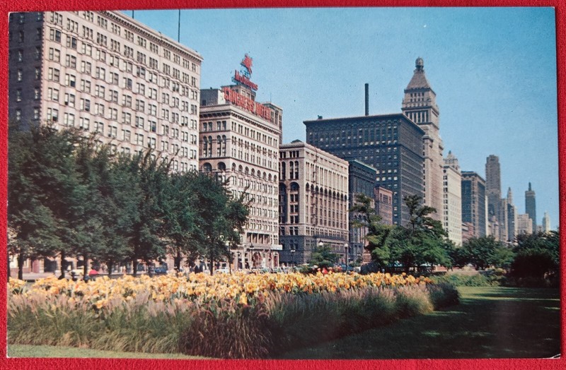 1 OFF- Vintage Postcard of Michigan Blvd Looking North-Chicago IL-kept Pristine