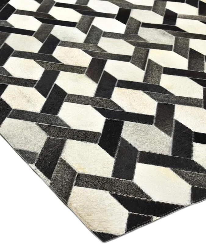 Genuine 100% Cowhide Leather Rug – Patchwork Handmade Rodeo Cowhide Skin Carpet - Image 4 of 4