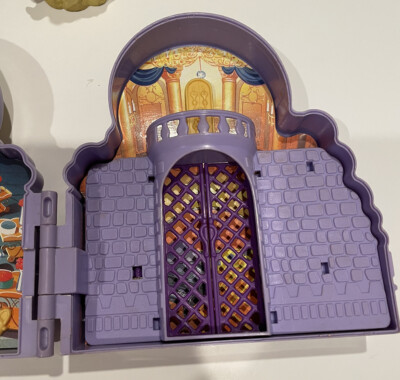 オ*ン様 フェード 90s- USA製 BEAUTY & BEAST 美女と野獣 Beauty and the Beast Vintage 90's Playset | eBay