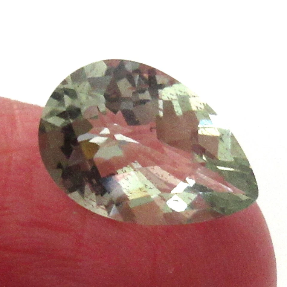 15x10mm Natural Green Amethyst Loose Stone – Pear Cut, "IF Grade Prasiolite Gem - Image 3 of 4